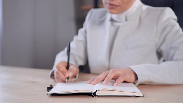 Entrepreneur Handwriting in Office