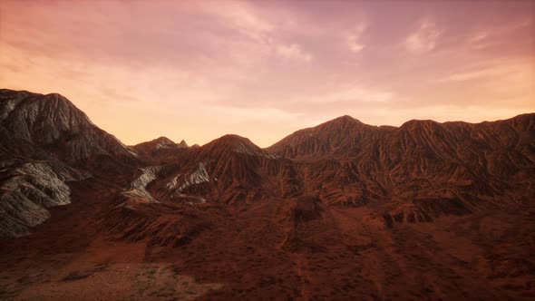 Amazing Sandstone Formations in Famous Sunset at Monument Valley alt