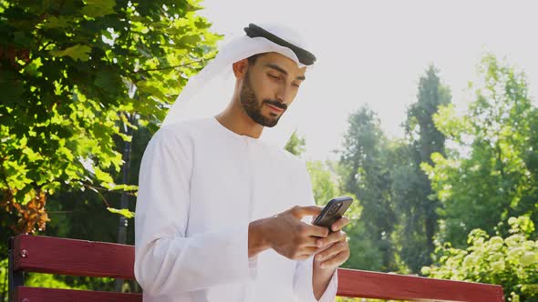 Man with traditional clothes in Dubai