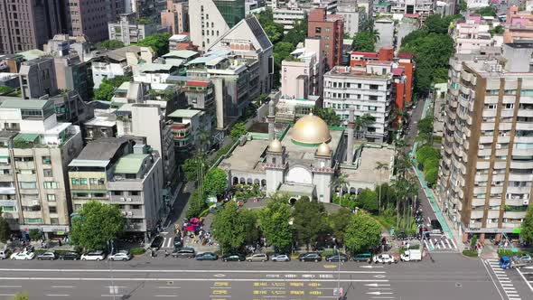 Aerial footage - Daan Forest Park and Taipei Grand Mosque, Taipei, Taiwan