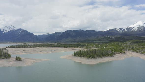 Ascending Aerial Shot of a Beautiful Mountain Lake in Colorado (Dillon Reservoir)