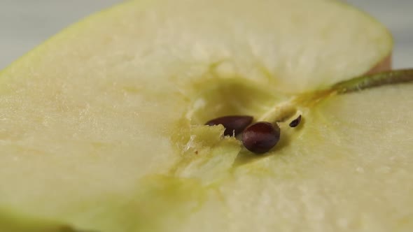 Fresh sliced green apple