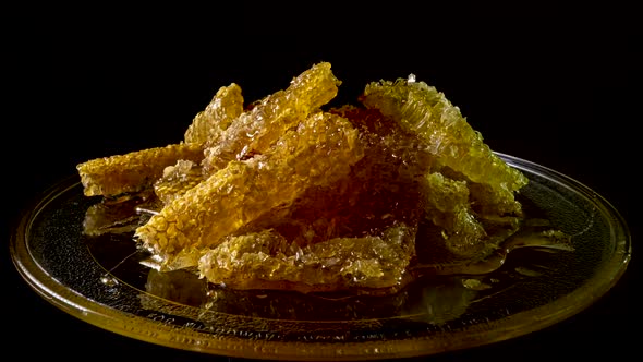 Honeycombs Rotate on a Glass Dish