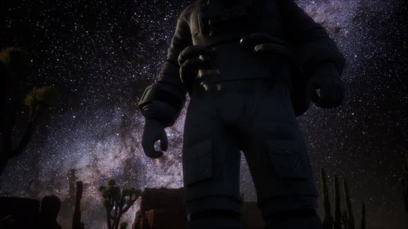 Astronaut and Star Milky Way Formation in Death Valley alt