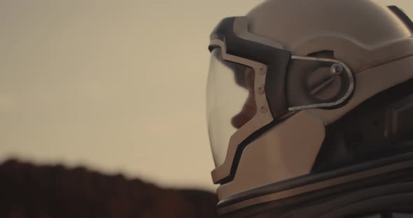 Astronaut Searching on Mars alt