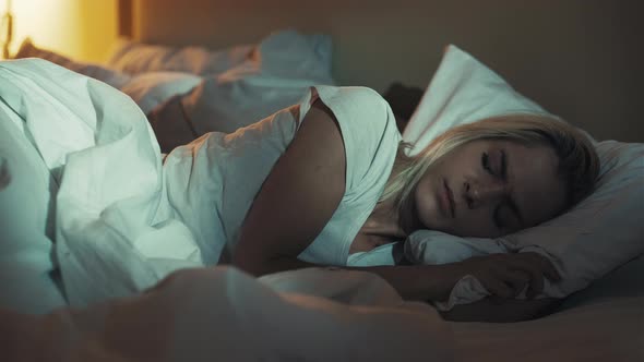 Sleep Disorder Night Terror Disturbed Woman in Bed