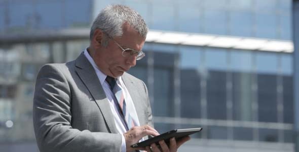 Modern Senior In Business alt