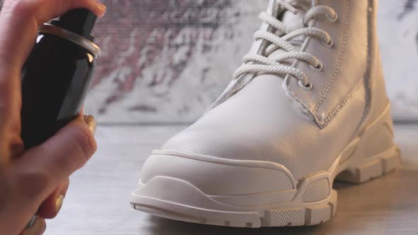 Using Waterproof Spray for White Color Winter Shoe