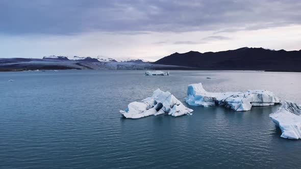 Jökulsárlón Glacier Lagoon in Iceland