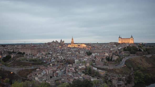Timelapse of Toledo in the evening