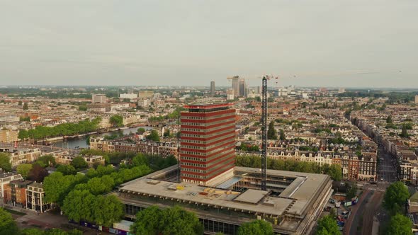 Construction of a Glass Skyscraper in the Historic Center of Amsterdam