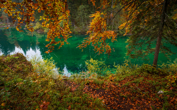 Autumn day at the Fusine lake in Italy / Photodune, Misc
