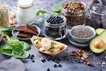 Food rich in magnesium, healthy eating and dieting / Photodune