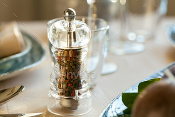 Elegant dinner table served for banquet event / Photodune, Misc