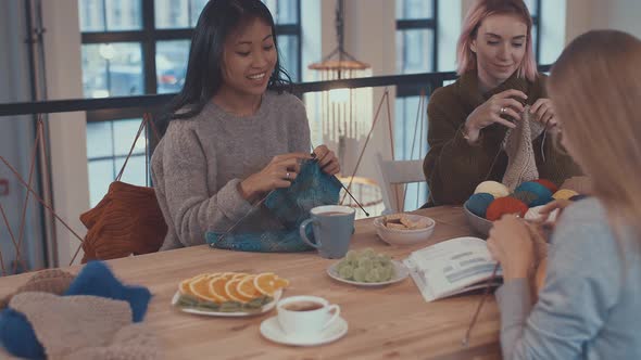 Knitting girls