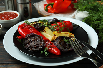 Concept of tasty eating with grilled vegetables, close up / Photodune, Misc