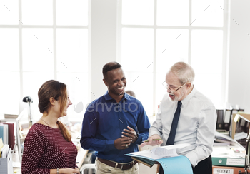 Daily life of business people at the office / Photodune, Misc