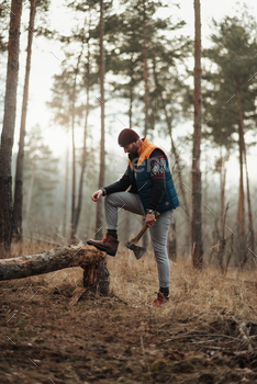 Hiker man in the forest / Photodune, Misc