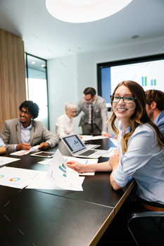 Entrepreneurs and business people conference in modern meeting room / Photodune, Misc