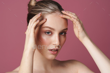 Close up beauty portrait of an attractive smiling young woman / Photodune, Misc