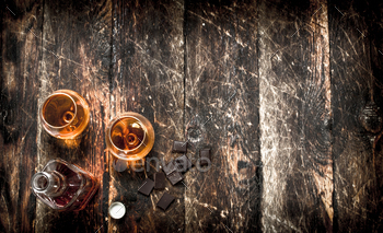 Cognac with bitter chocolate. / Photodune, Misc