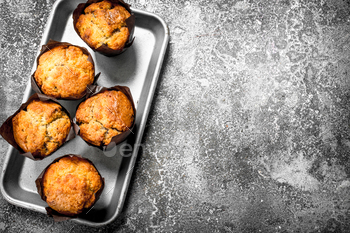 Muffins with honey and nuts on the board. / Photodune, Misc