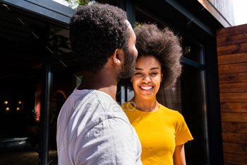 Afro american couple at home / Photodune, Misc