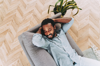 Afro american man at home / Photodune, Misc