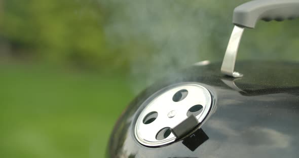 Smoking Kettle Grill