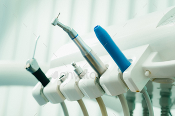 a tool for the dentist before working in his office / Photodune, Misc