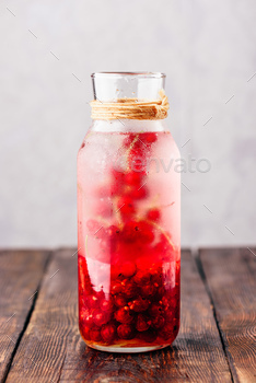 Red currant infused water / Photodune, Misc