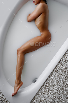 Young sexy woman, relaxation in bath with milk / Photodune, Misc