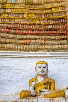 Kaw Good cave temple, Buddha statues in rows / Photodune, Misc