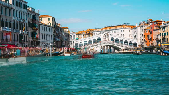 Beautiful Time Lapse View of Famous Canal Grande with Rialto Bridge in Venice