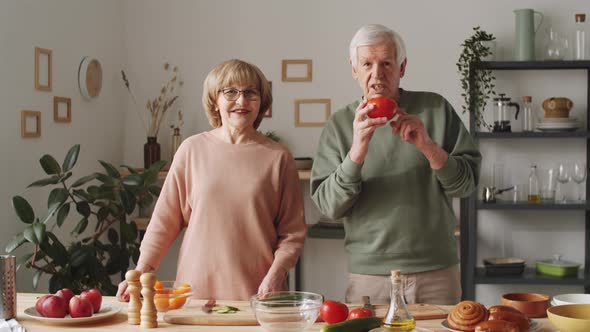 Senior Food Bloggers Telling Recipe on Camera