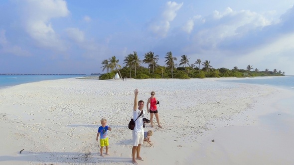 Happy Family Beach Island