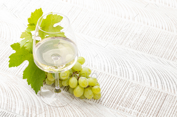 White wine glass and grape / Photodune, Misc