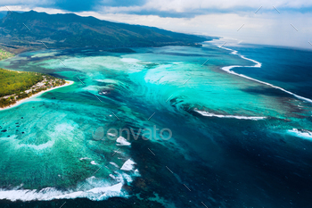 The view from the bird's eye view of the coral reef near the mountain Le Morne Brabant, a / Photodune, Misc