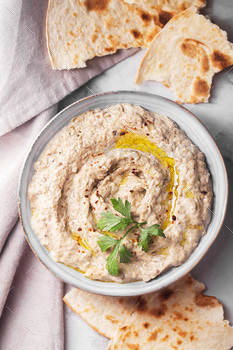 Baba ganoush from baked eggplant with sesame / Photodune, Misc