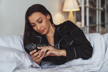 Woman sleeping / Photodune, Misc