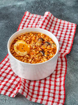 Bowl of Ramen: top view / Photodune, Misc