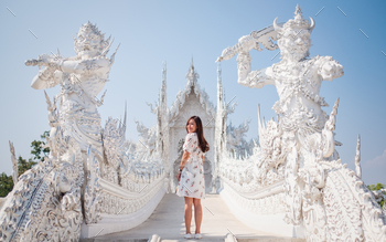  The white temple in Chiang Rai, Thailand