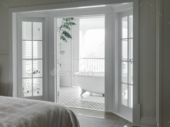 View of a spacious and elegant bathroom / Photodune, Misc