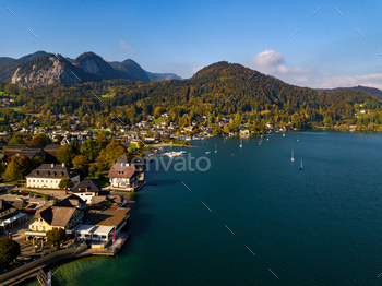 Top view of the city of Salzkammergut in the Austrian Alps / Photodune, Misc