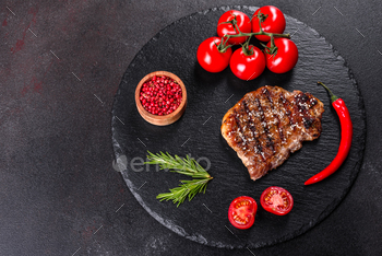 Juicy steak with flavored butter / Photodune, Misc