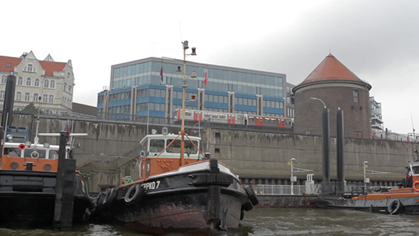 Sail Across The Elbe River