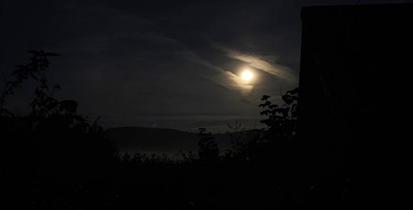 Moon And Clouds At Night Sky Timelapse alt