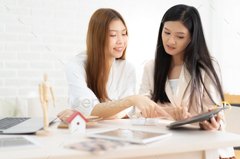 ect, clients having claim about house construction.business meeting choose the design for built.