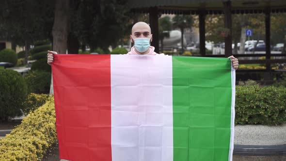 Man With Italy flag and Face mask