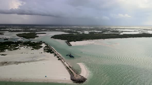 Rotational view of puerto de abrigo in Yucatan Mexico